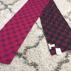 Michael Kors Reversible Scarf